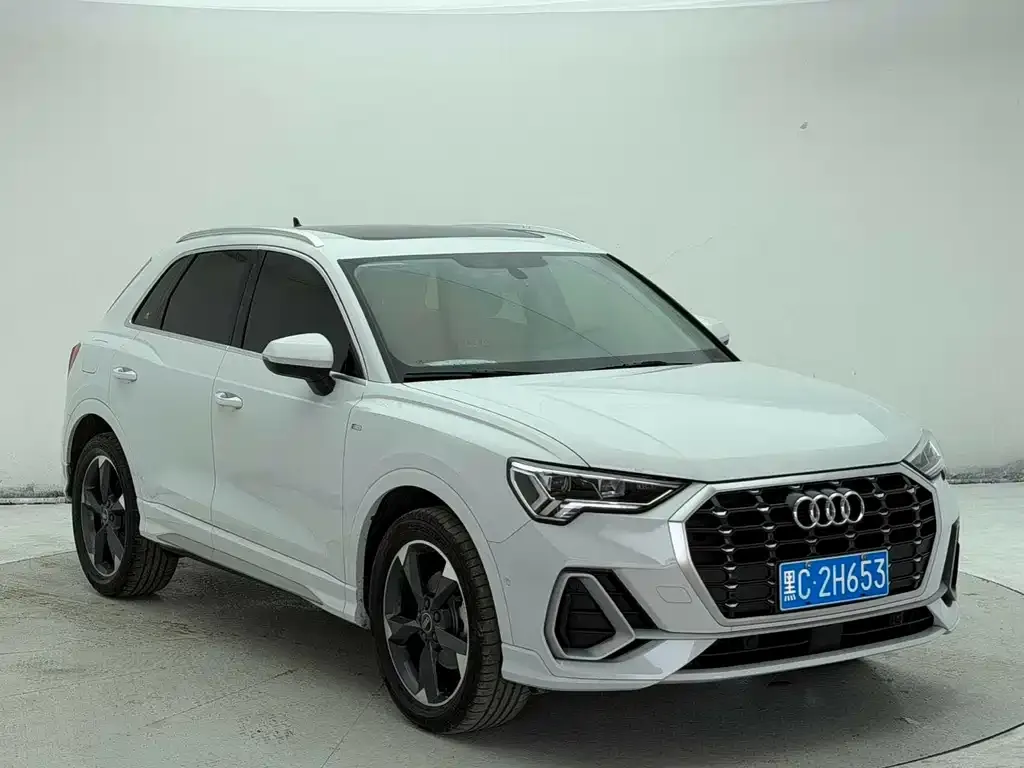Audi Q3 — фото 10