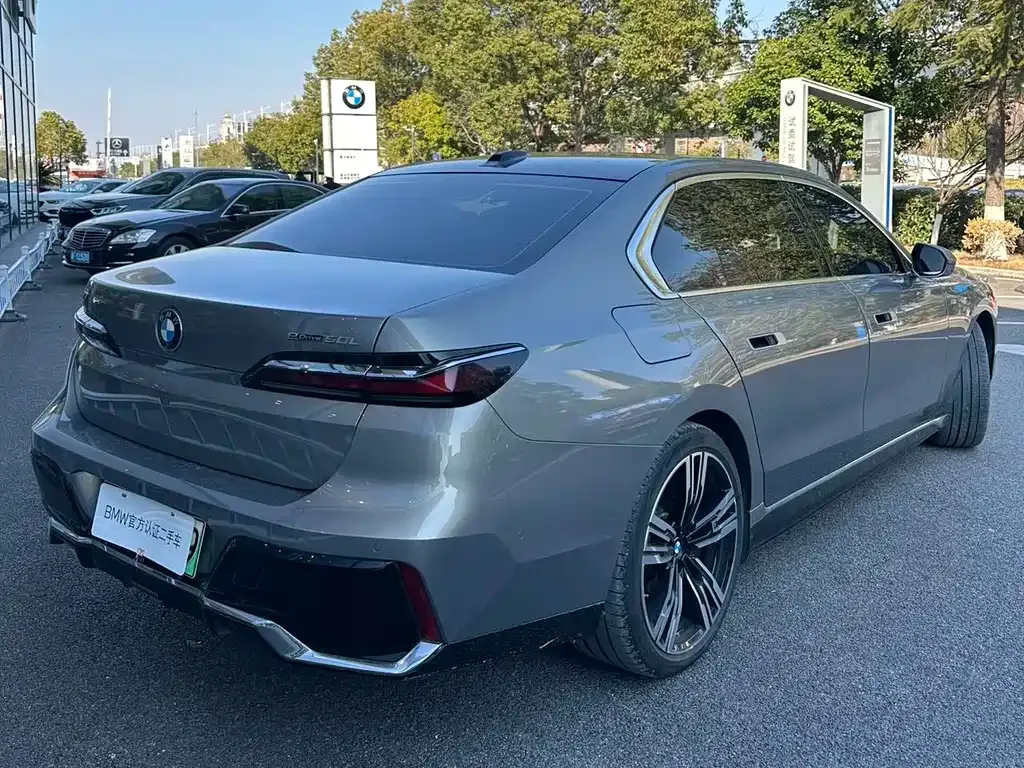 BMW i7 2023 из CN, фото 8