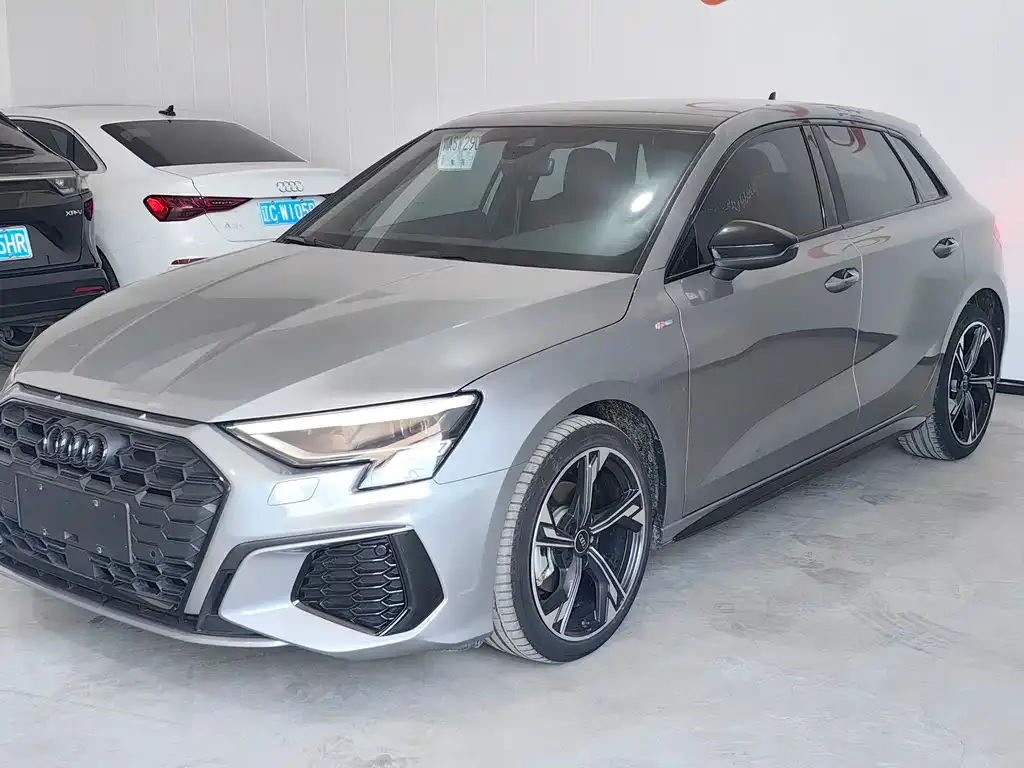 Audi A3 — фото 1