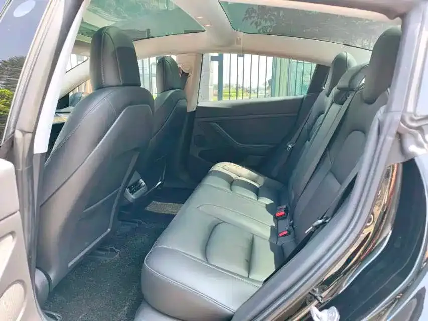Tesla Model 3 — фото 2