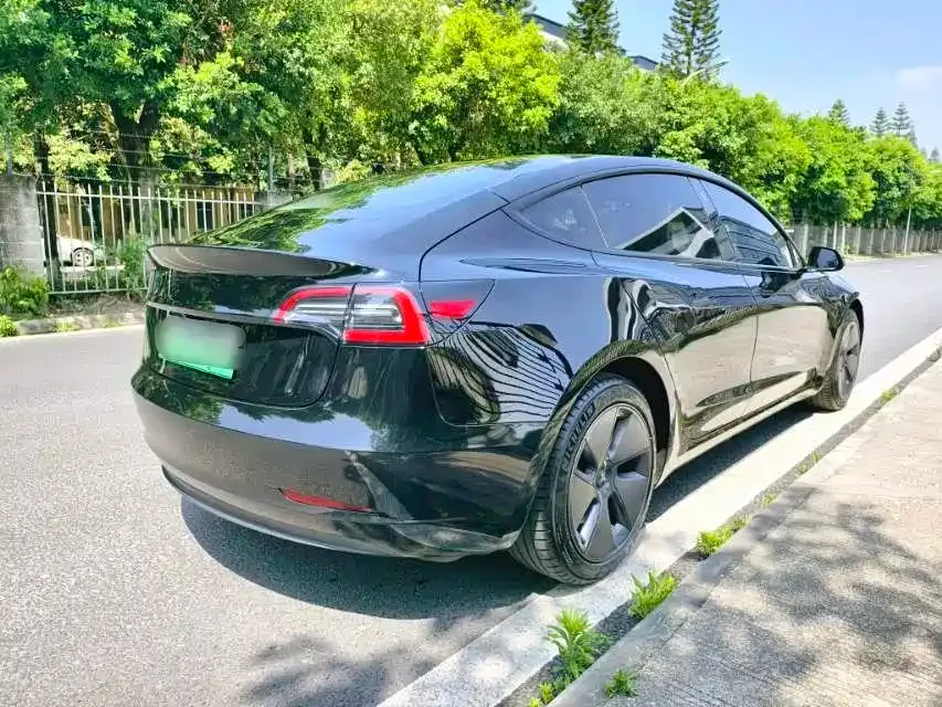 Tesla Model 3 — фото 9