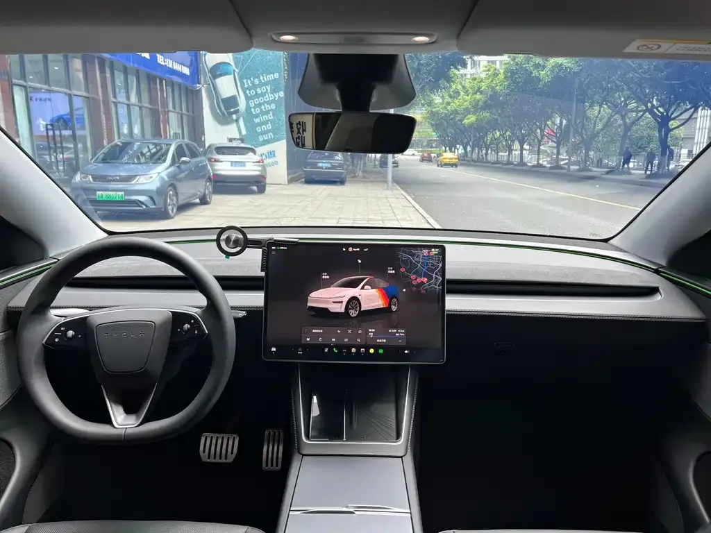 Tesla Model Y — фото 4