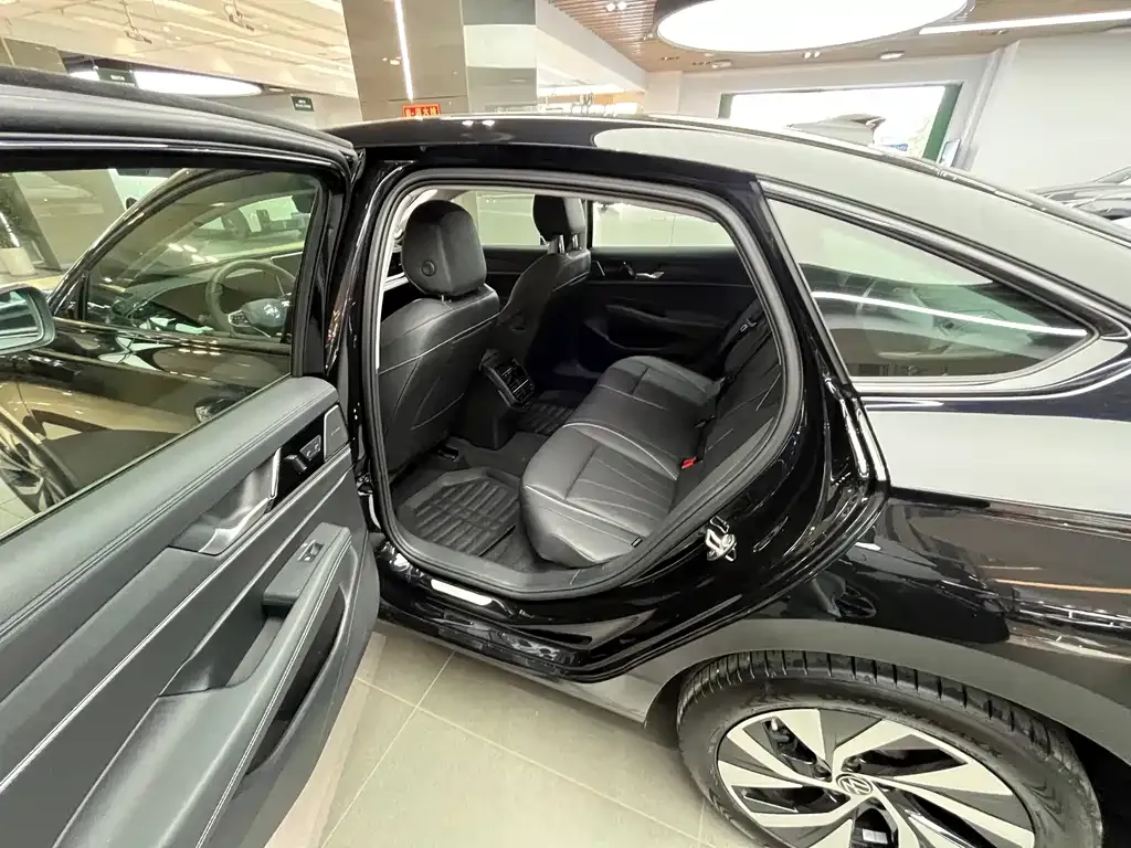 Volkswagen Passat — фото 2