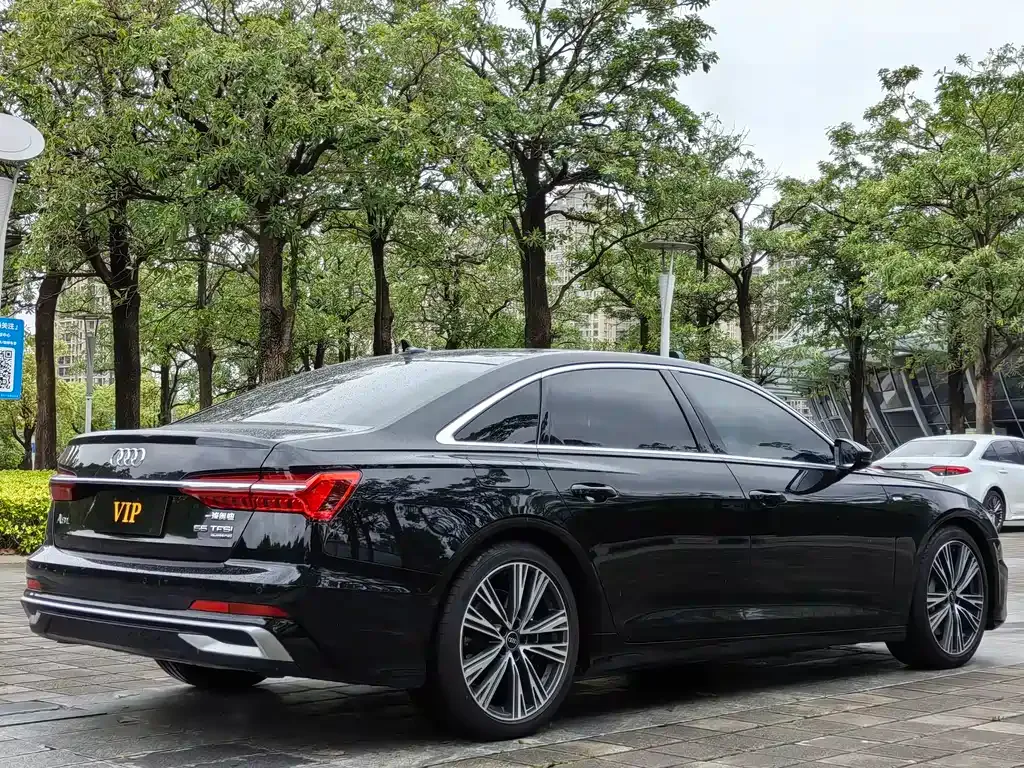 Audi A6L — фото 9