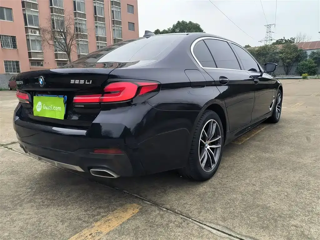 BMW 5 Series — фото 10