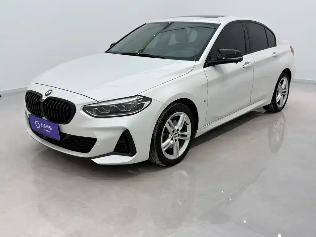 BMW 1 Series 2023 из CN, фото 1