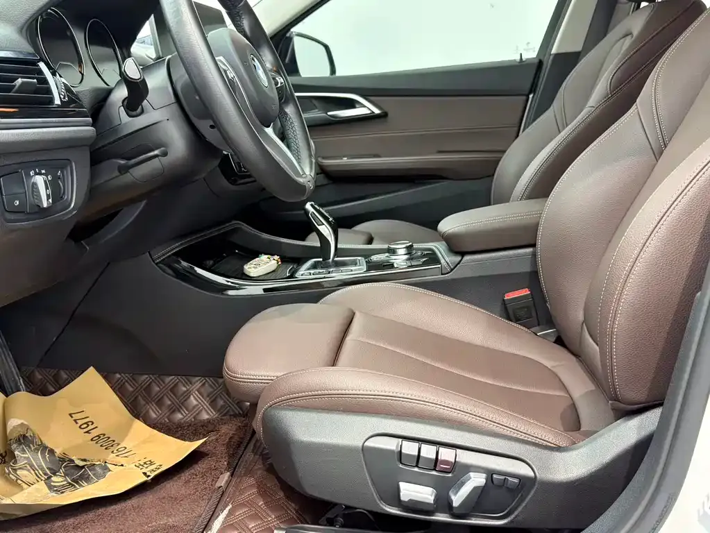BMW 1 Series 2023 из CN, фото 10