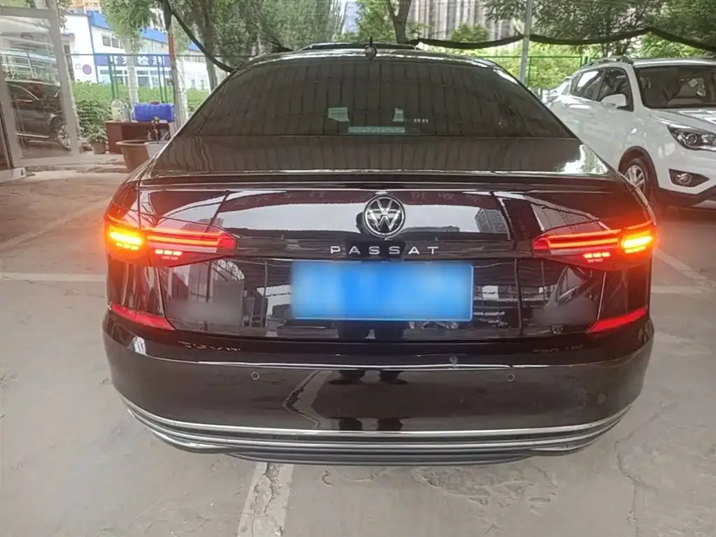 Volkswagen Passat 2021 из CN, фото 2