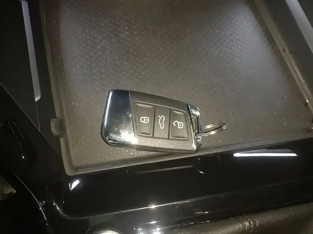 Volkswagen Passat 2021 из CN, фото 3