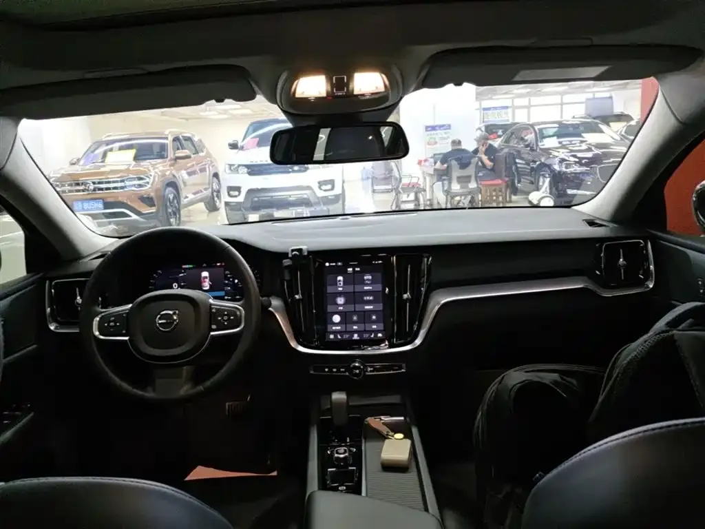 Volvo S60 2023 из CN, фото 7