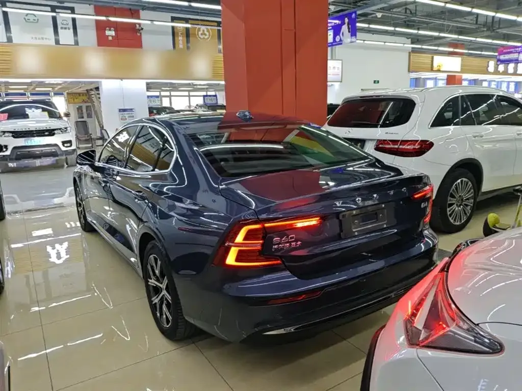 Volvo S60 2023 из CN, фото 10