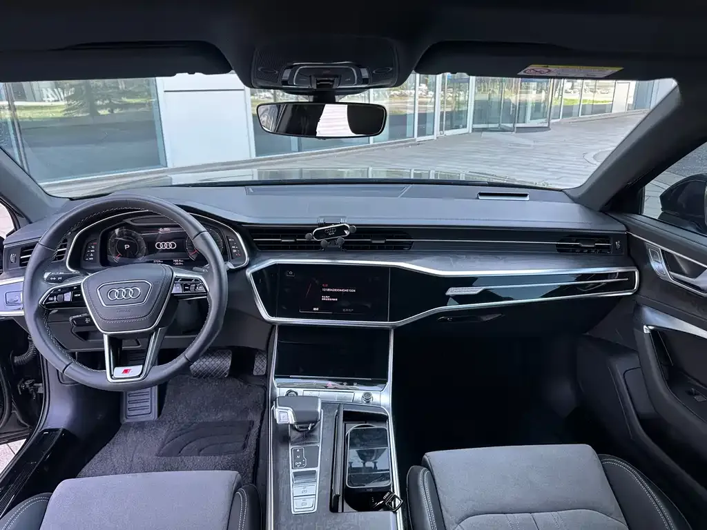 Audi A6L 2024 из CN, фото 2