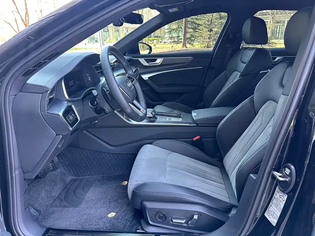 Audi A6L 2024 из CN, фото 5