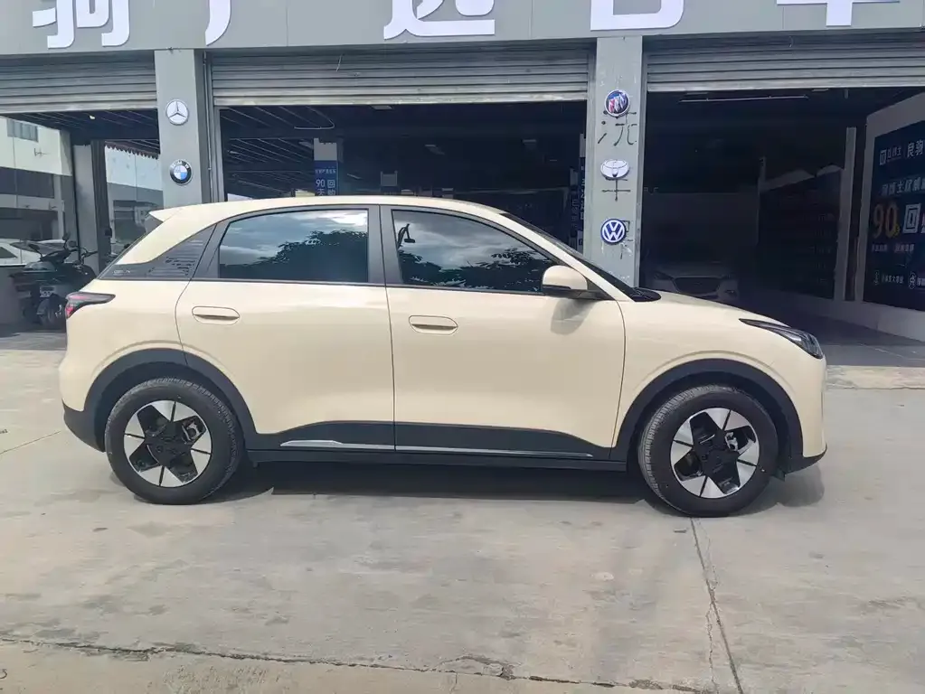 Geely Starburst — фото 4