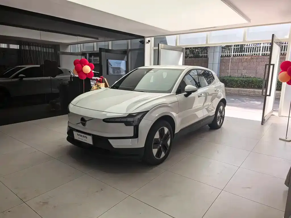 Volvo EX30