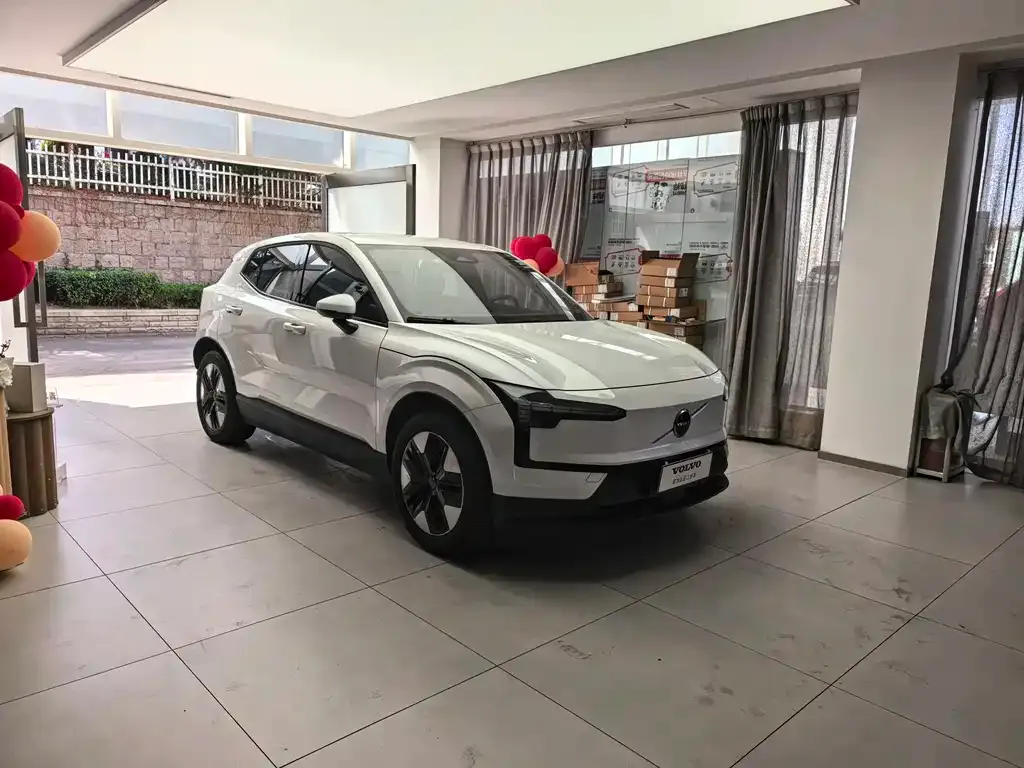 Volvo EX30 2024 из CN, фото 10