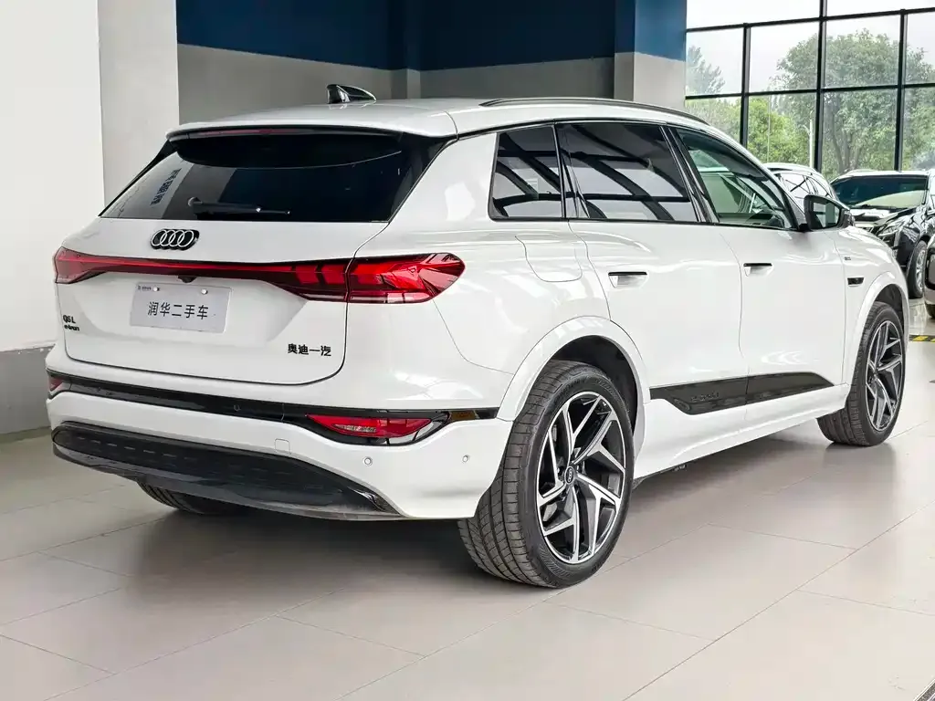 Audi Q6L e-tron — фото 5