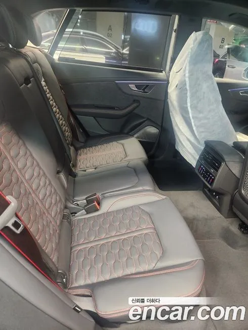 Audi RSQ8 2025 из KR, фото 5