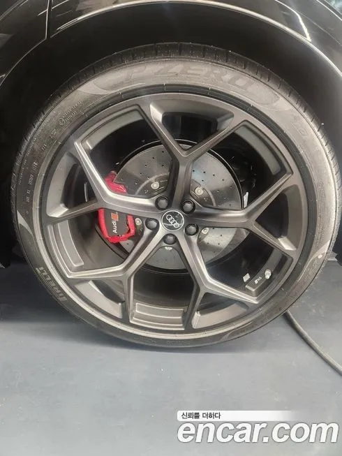 Audi RSQ8 2025 из KR, фото 3