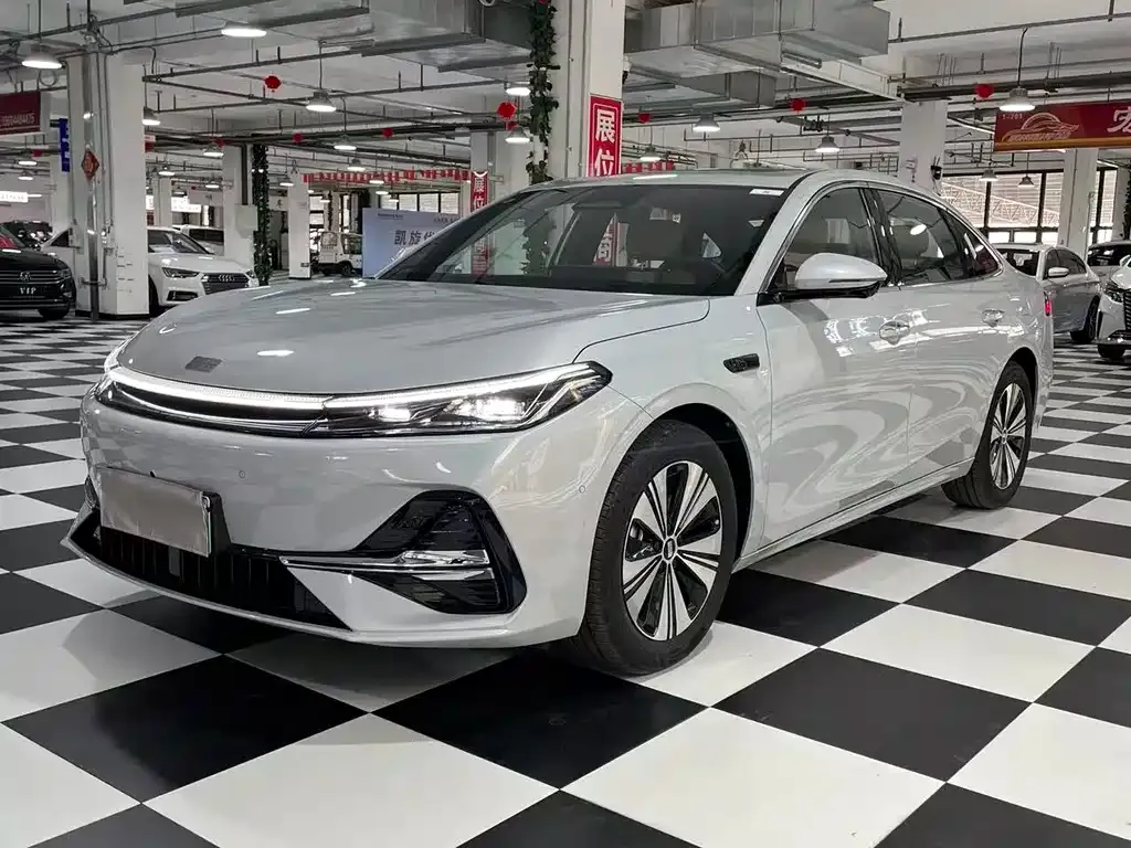 Geely Galaxy A7