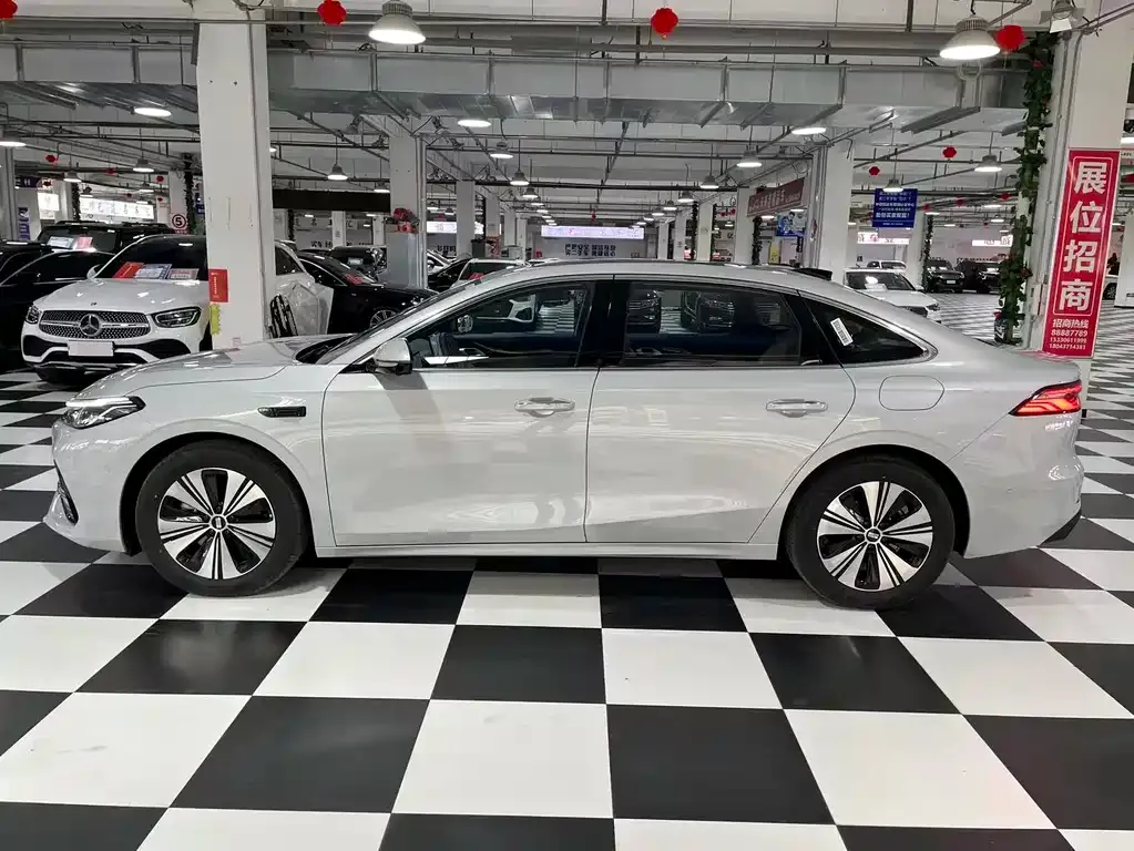 Geely Galaxy A7 2025 из CN, фото 7