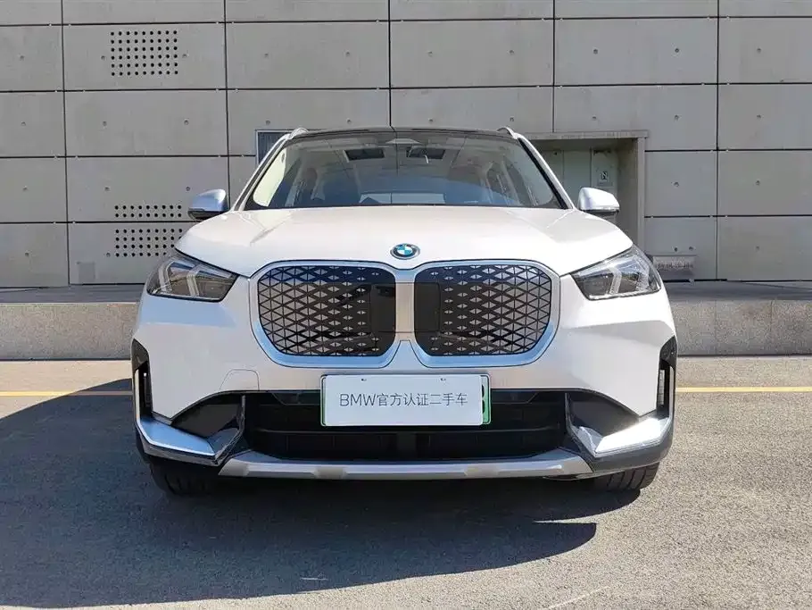 BMW iX1 2025 из CN, фото 10