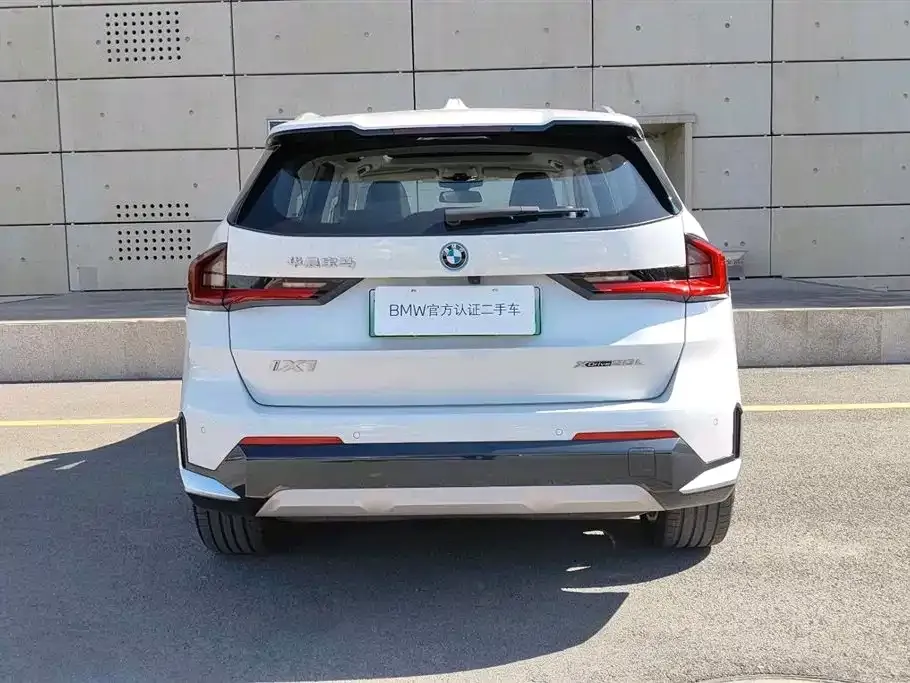 BMW iX1 2025 из CN, фото 3