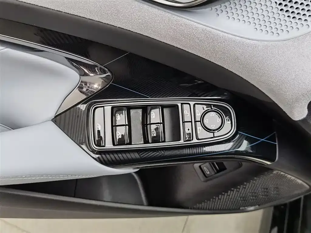 BYD Seal — фото 3