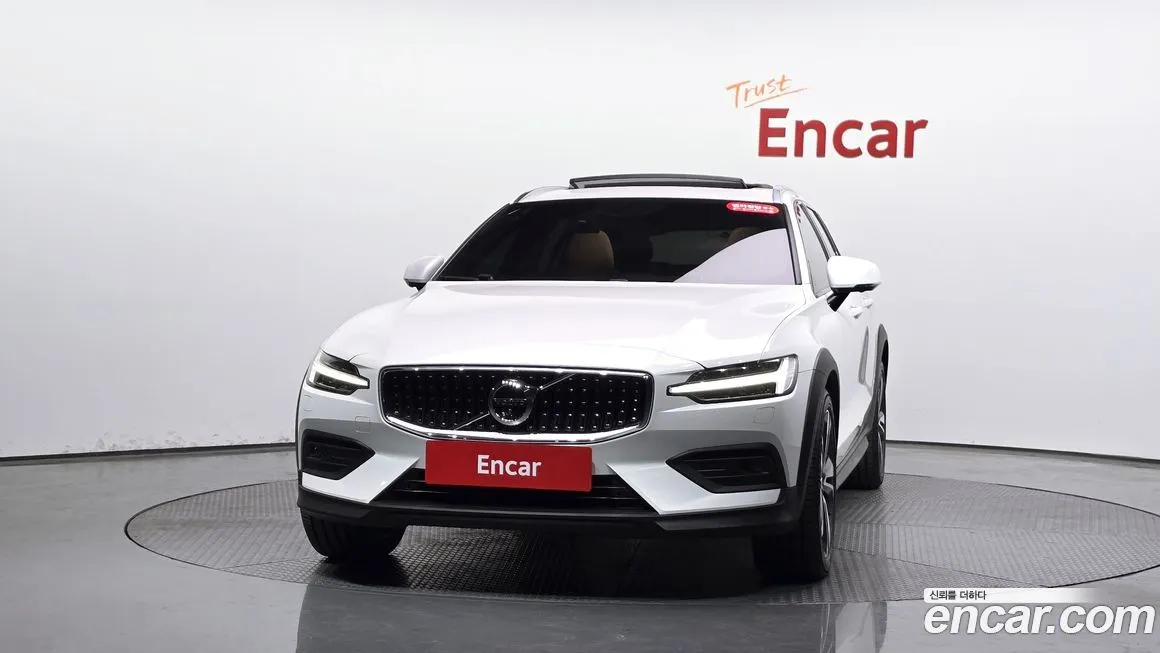 Volvo V60 2021 из KR, фото 9