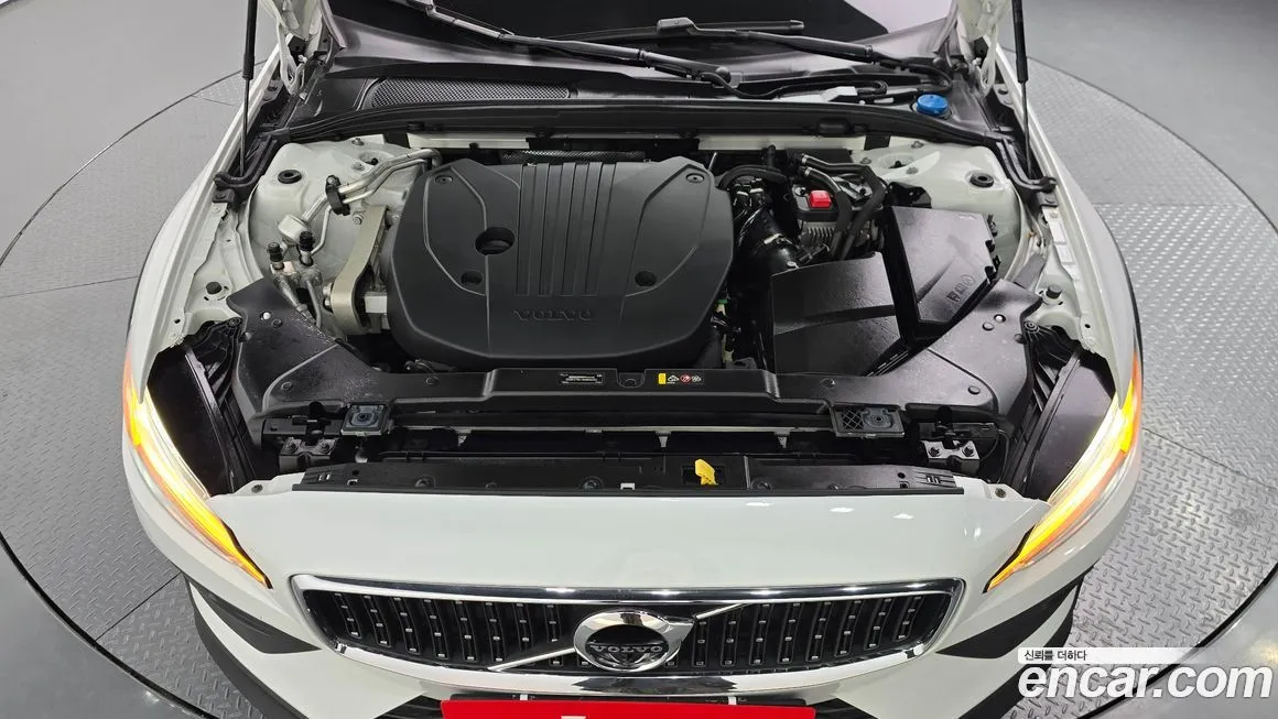 Volvo V60 2021 из KR, фото 10