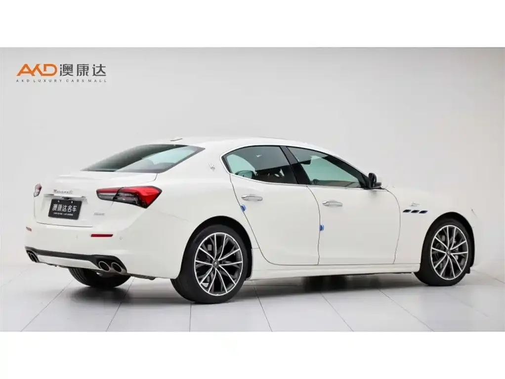 Maserati Ghibli — фото 10