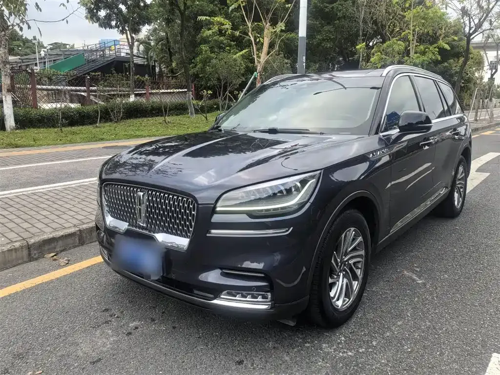 Lincoln Aviator — фото 1