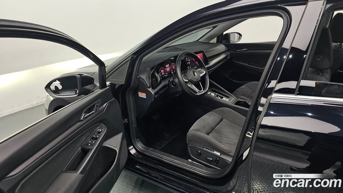 Volkswagen Golf 2022 из KR, фото 6