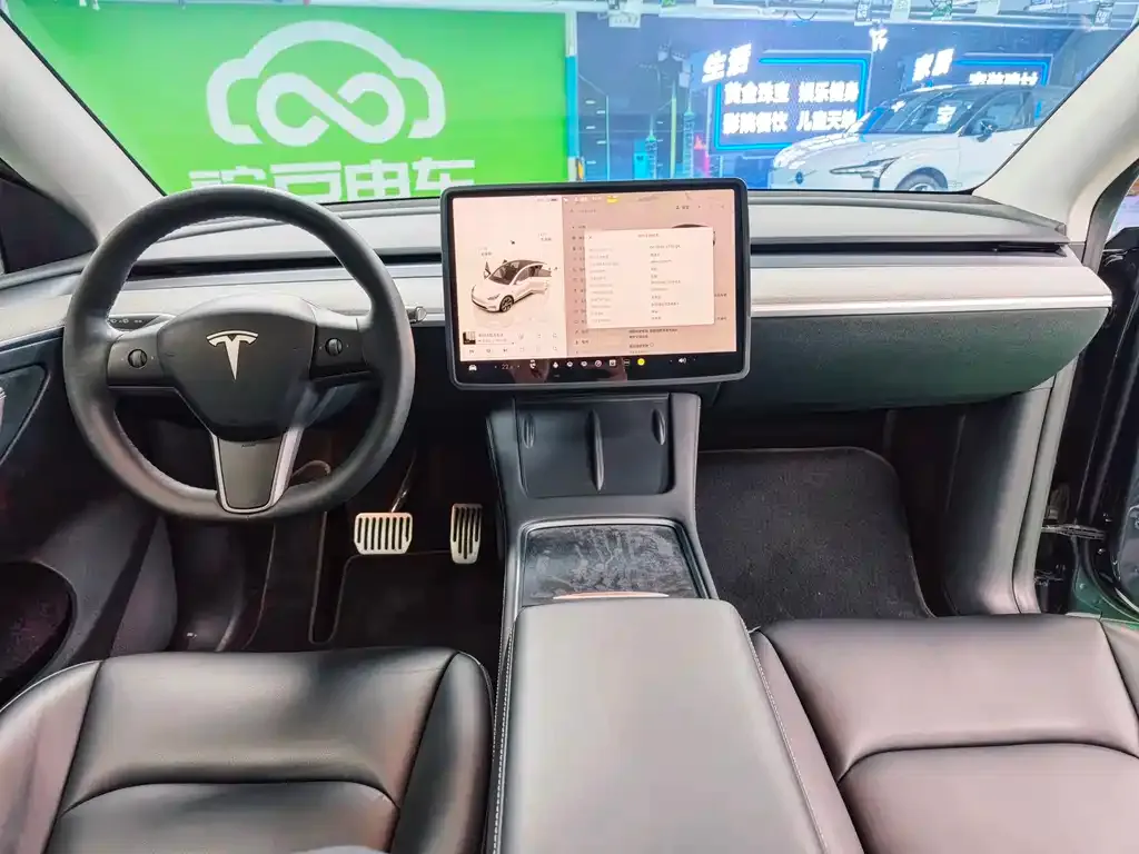 Tesla Model Y — фото 7