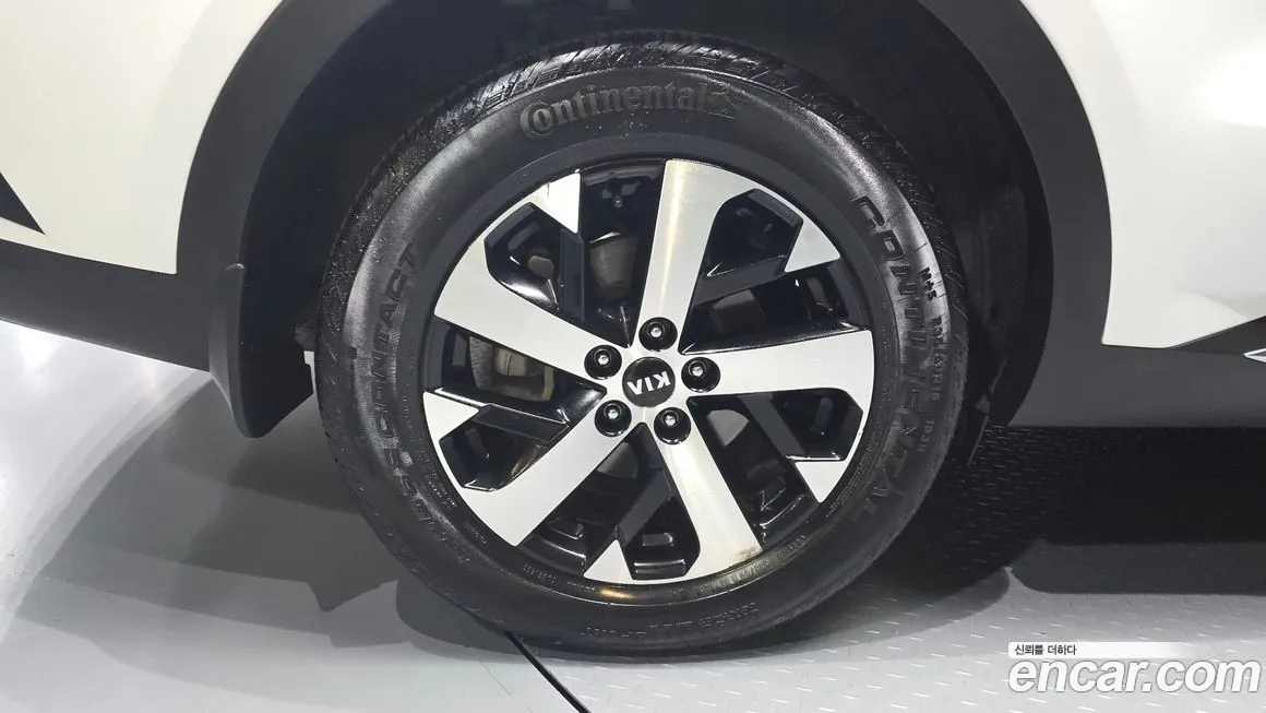 Kia Sorento — фото 8