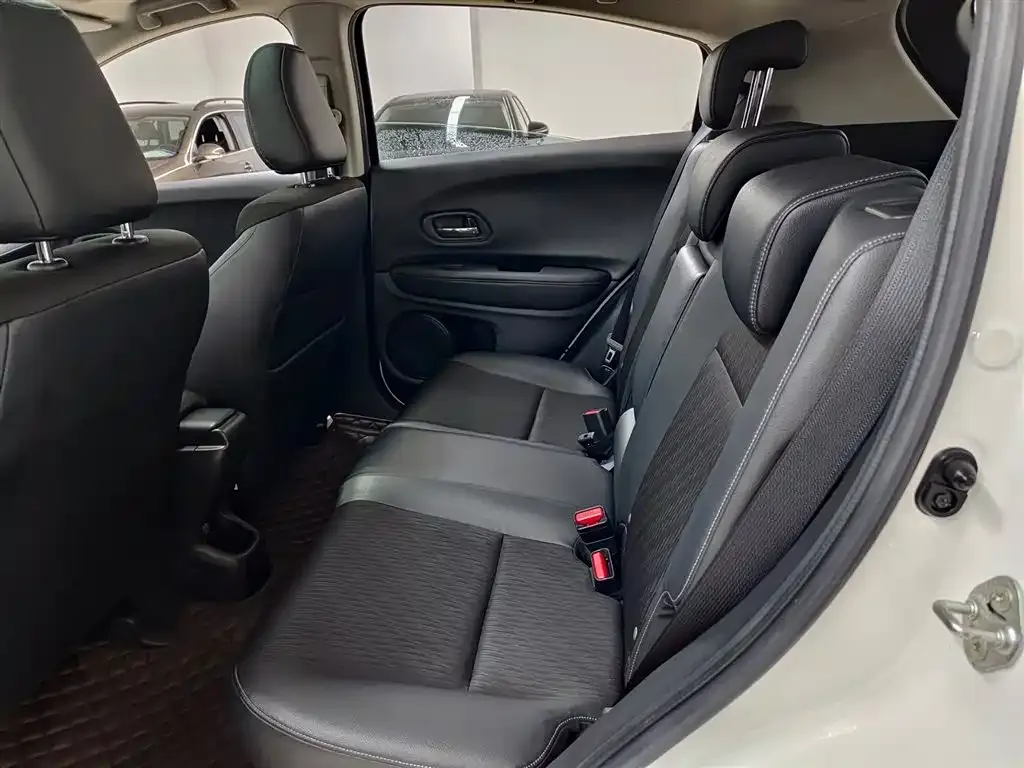 Honda Vezel 2021 из CN, фото 7