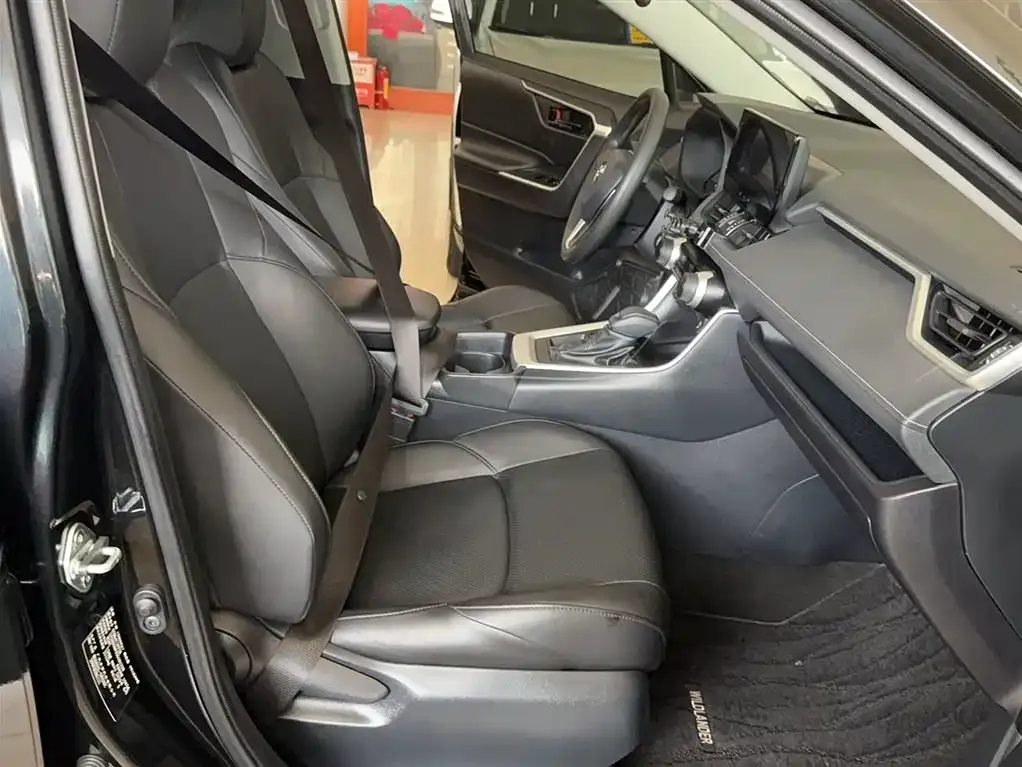 Toyota Wildlander 2025 из CN, фото 8