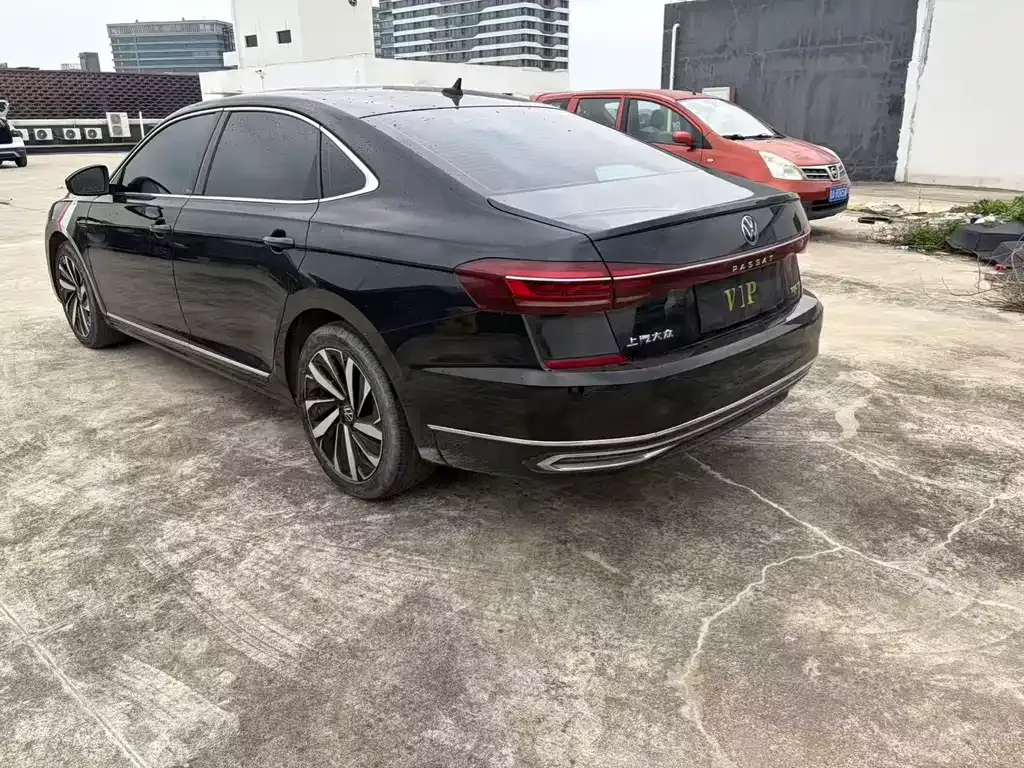 Volkswagen Passat — фото 6