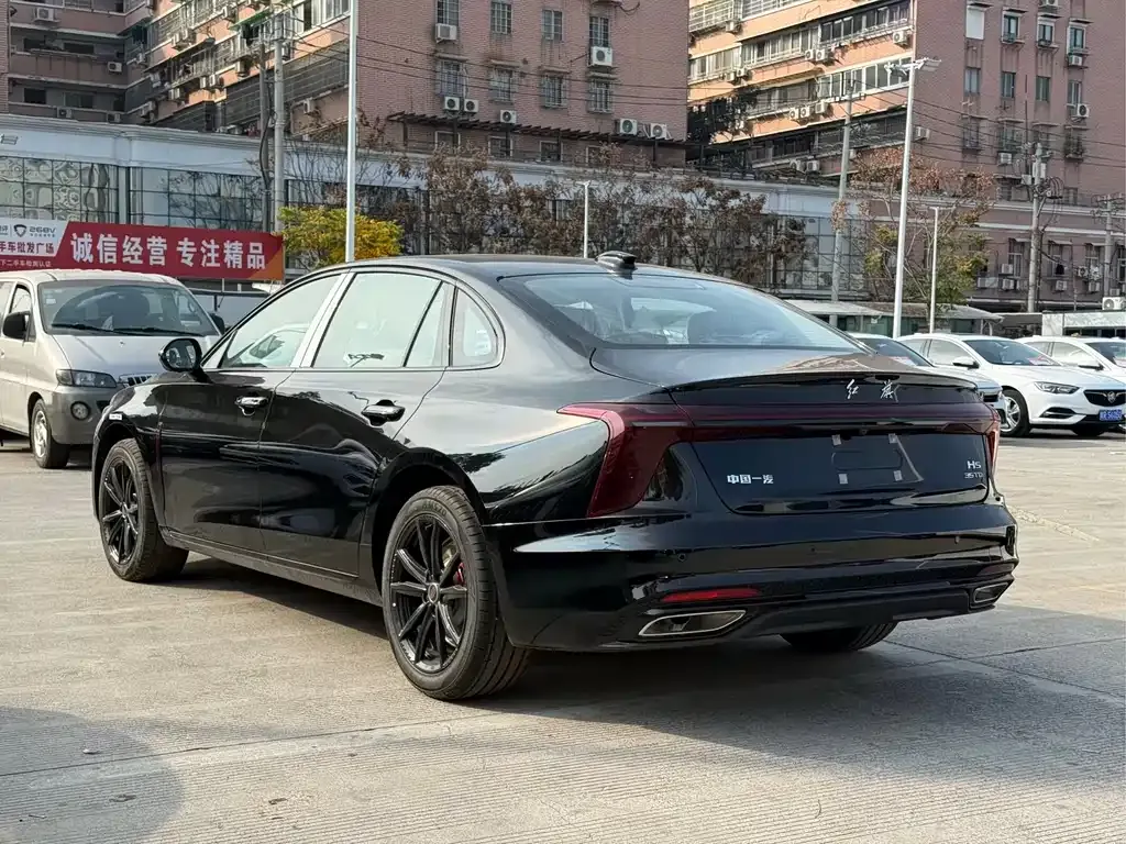 Hongqi H5 — фото 6