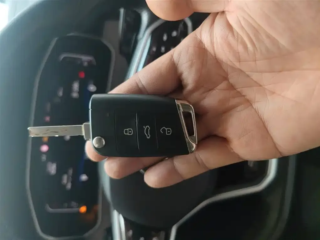 Volkswagen Tayron X 2023 из CN, фото 8