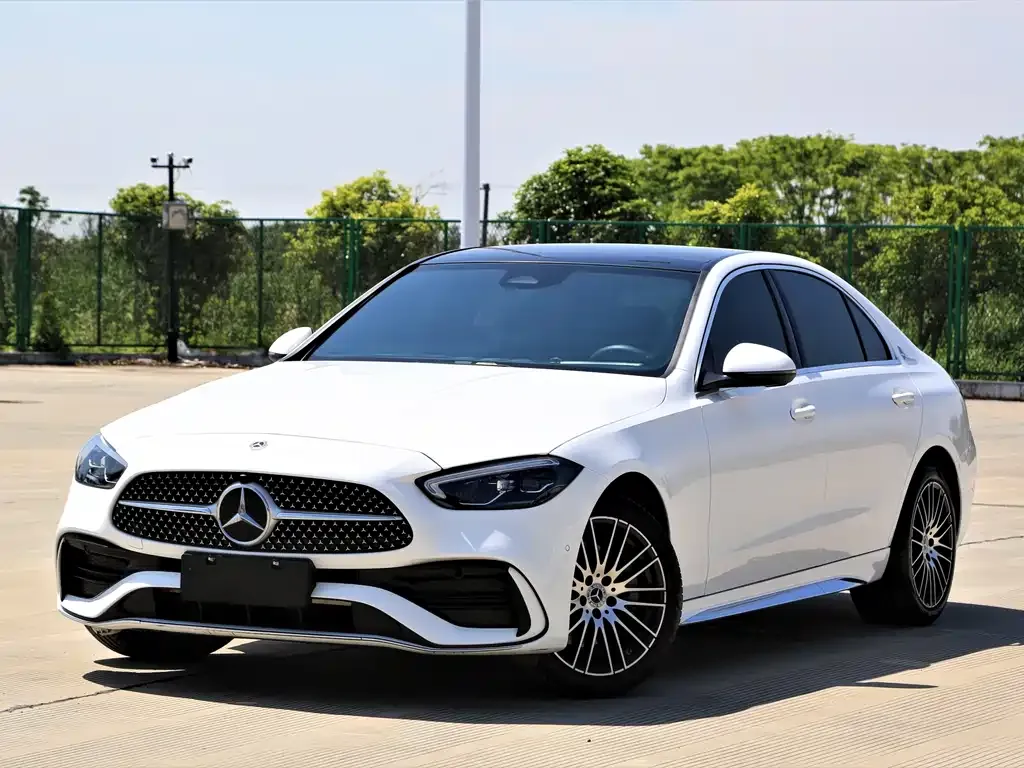 Mercedes-Benz C-Class — фото 1