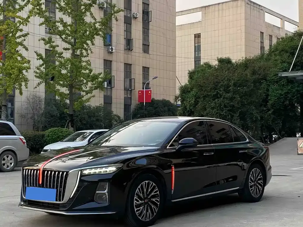 Hongqi H5 — фото 1