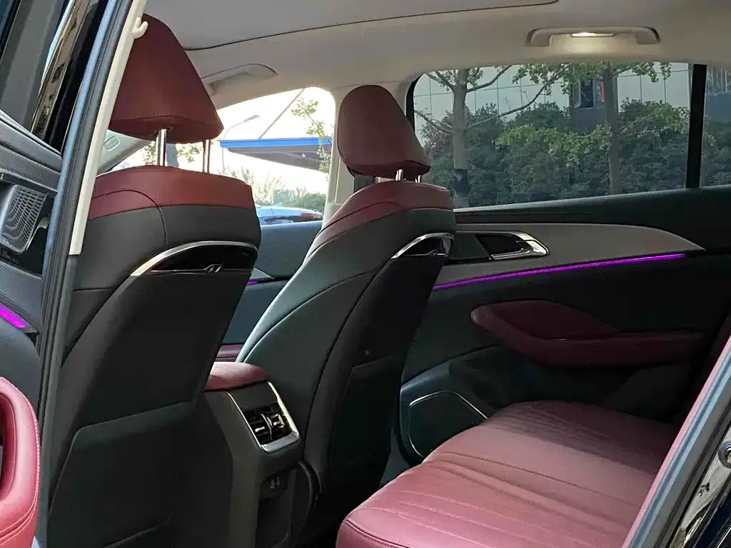 Hongqi H5 — фото 2