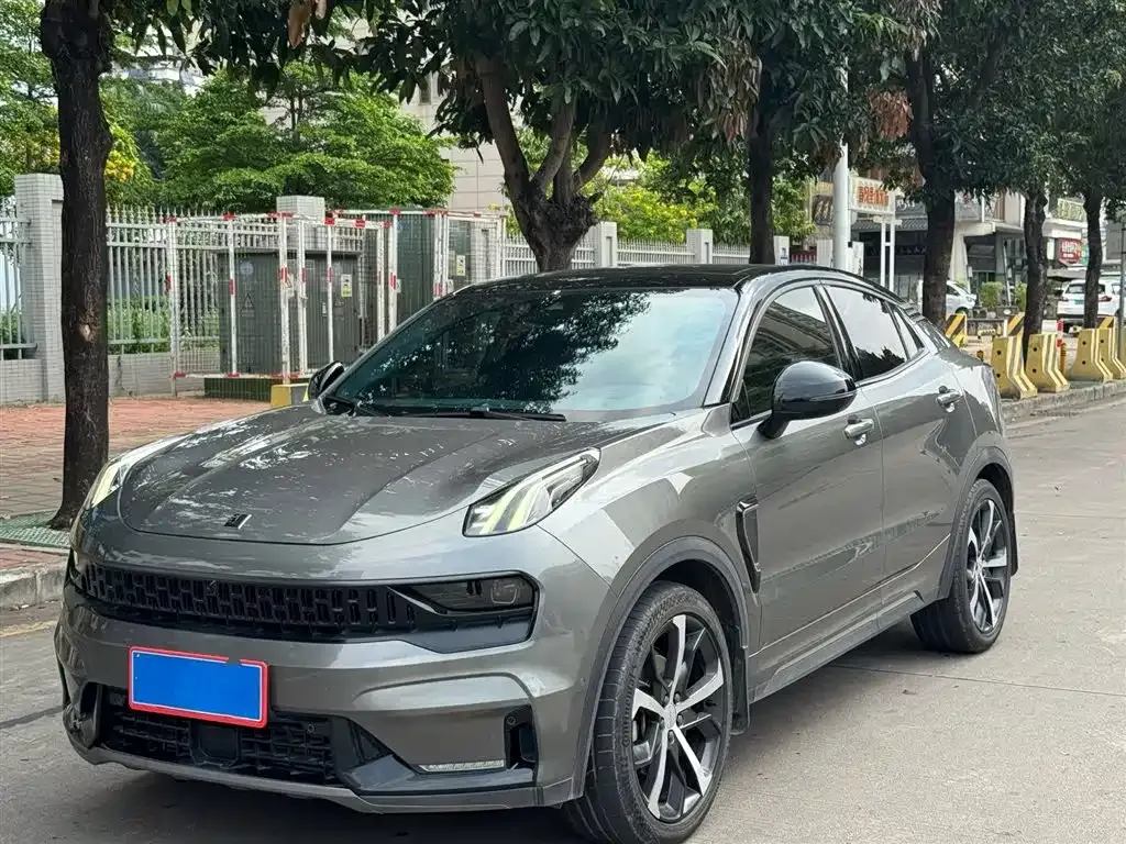 Lynk & Co 05