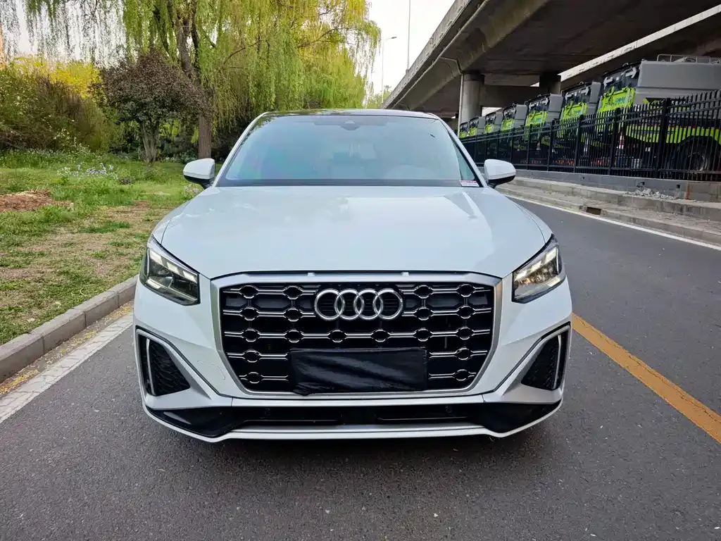 Audi Q2L 2023 из CN, фото 6