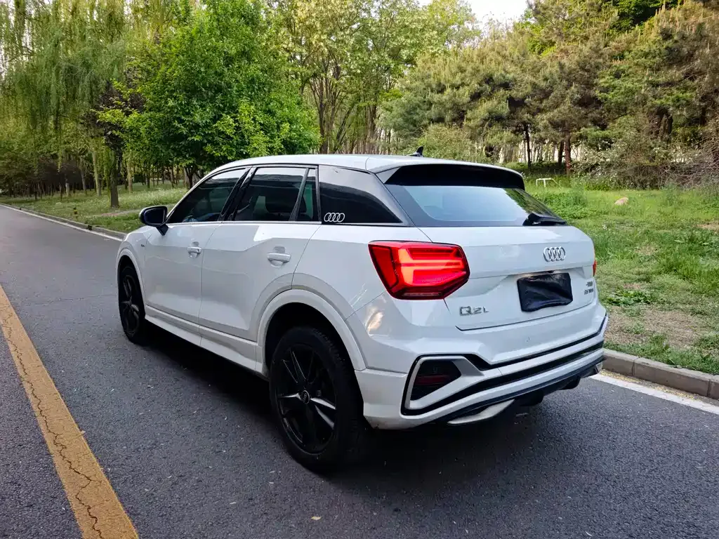 Audi Q2L 2023 из CN, фото 9