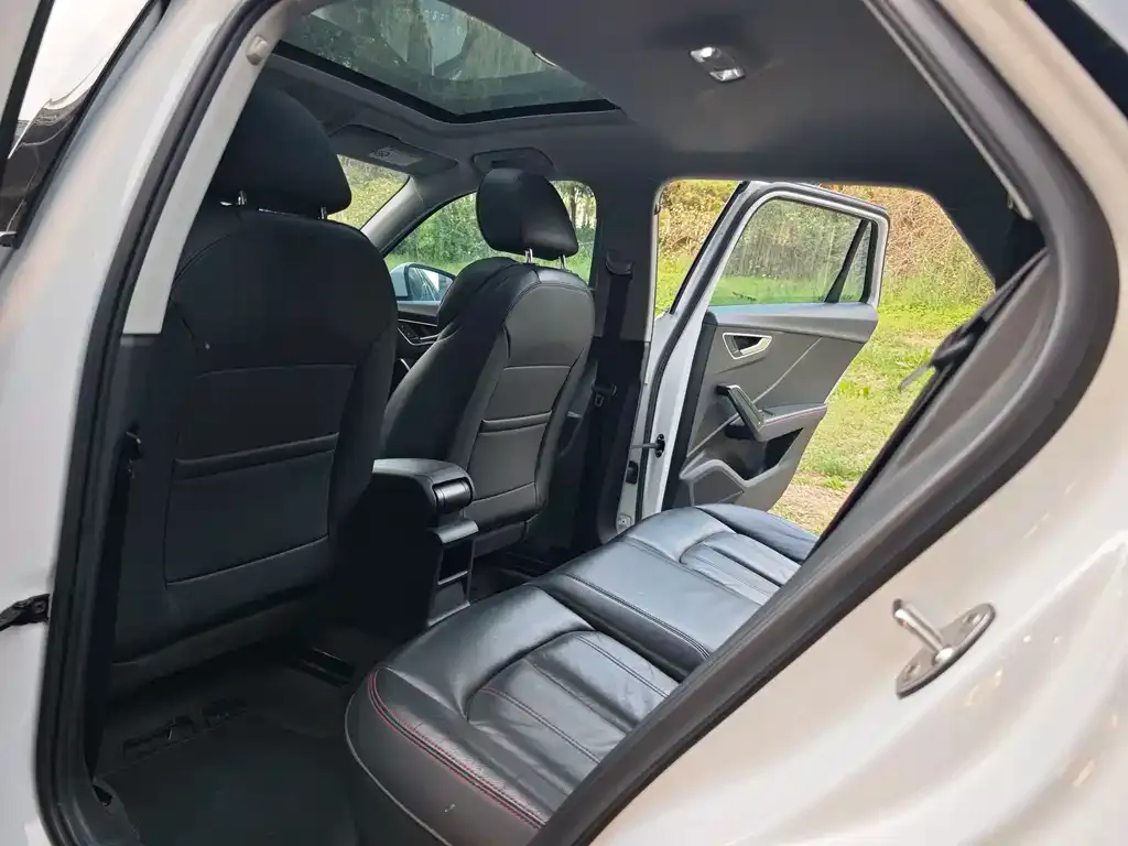 Audi Q2L 2023 из CN, фото 4