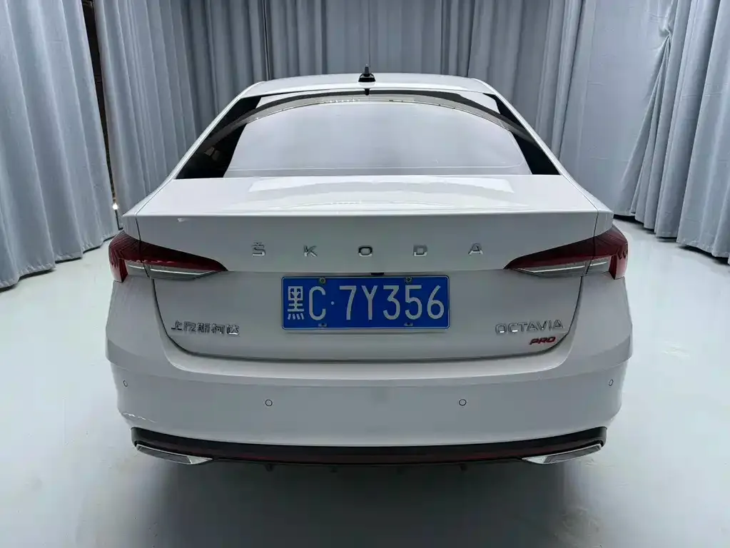 Skoda Octavia — фото 5