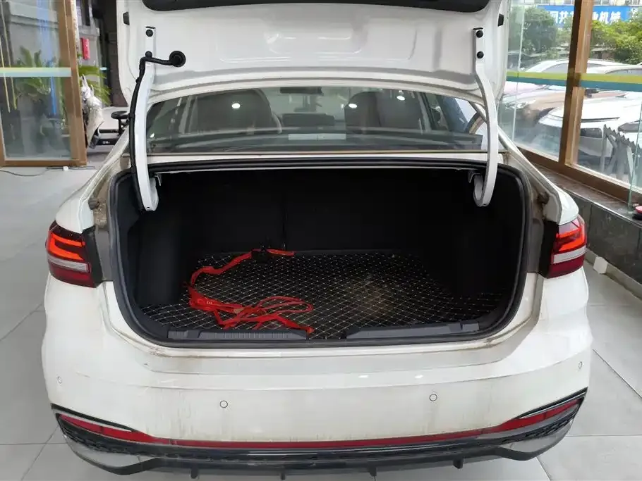 Volkswagen Lavida 2024 из CN, фото 8