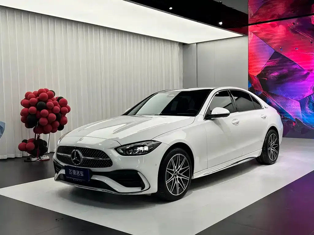 Mercedes-Benz C-Class — фото 1